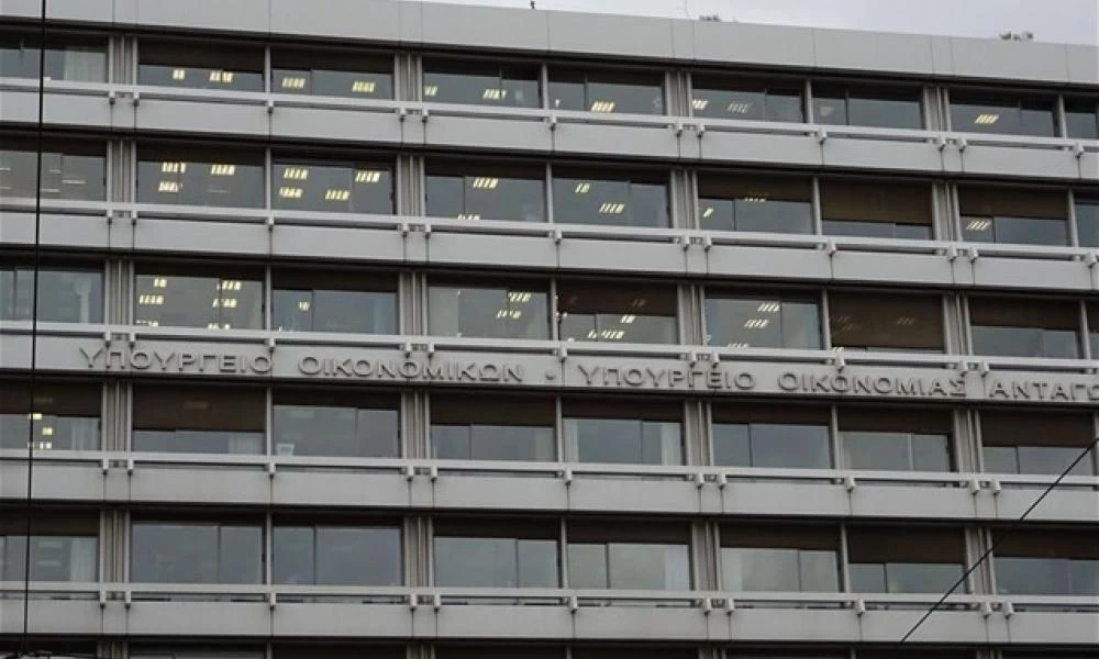 Έκπτωση φόρου για e-πληρωμές σε 18 κατηγορίες επαγγελματιών - Ποιες είναι